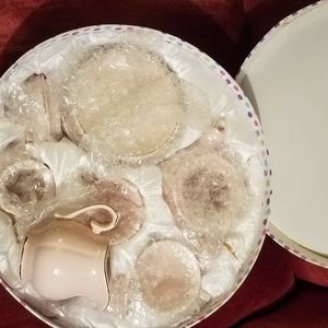 Nib queens treasure tea set